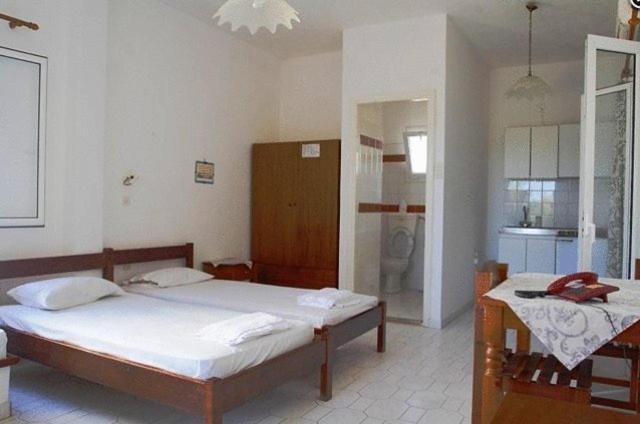 Amfitrion Hotel Vári Quarto foto